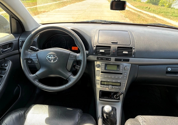 Toyota Avensis cena 16900 przebieg: 278000, rok produkcji 2007 z Połczyn-Zdrój małe 277